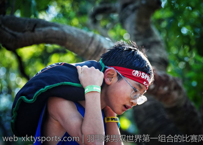 羽毛球男双世界第一组合的比赛风格与战术解析